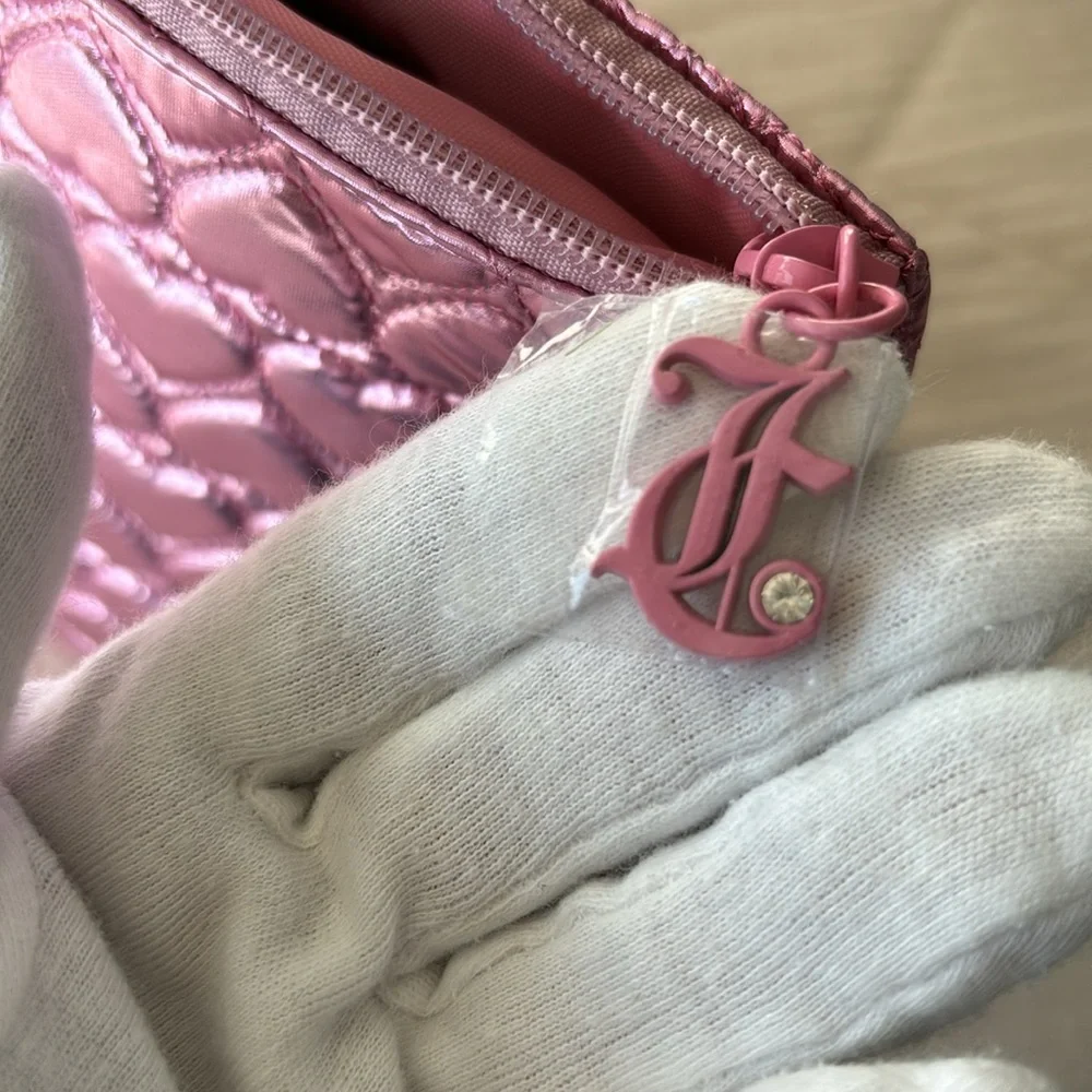 Juicy Couture travel heart pouch